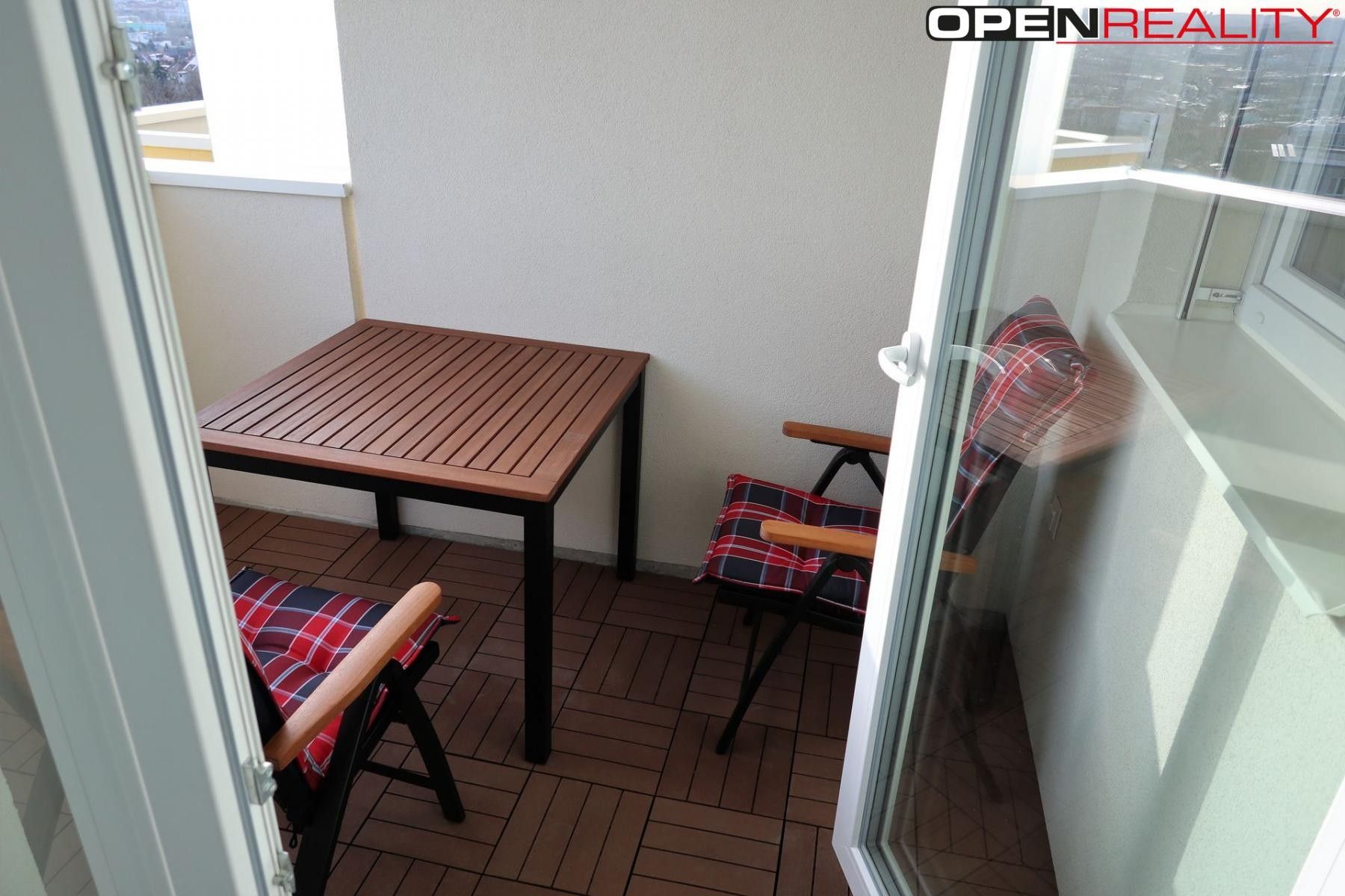 Pronájem bytu 2+kk 66 m² - foto 6