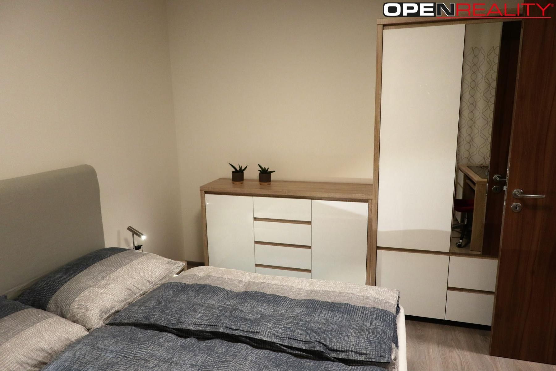 Pronájem bytu 2+kk 66 m² - foto 13