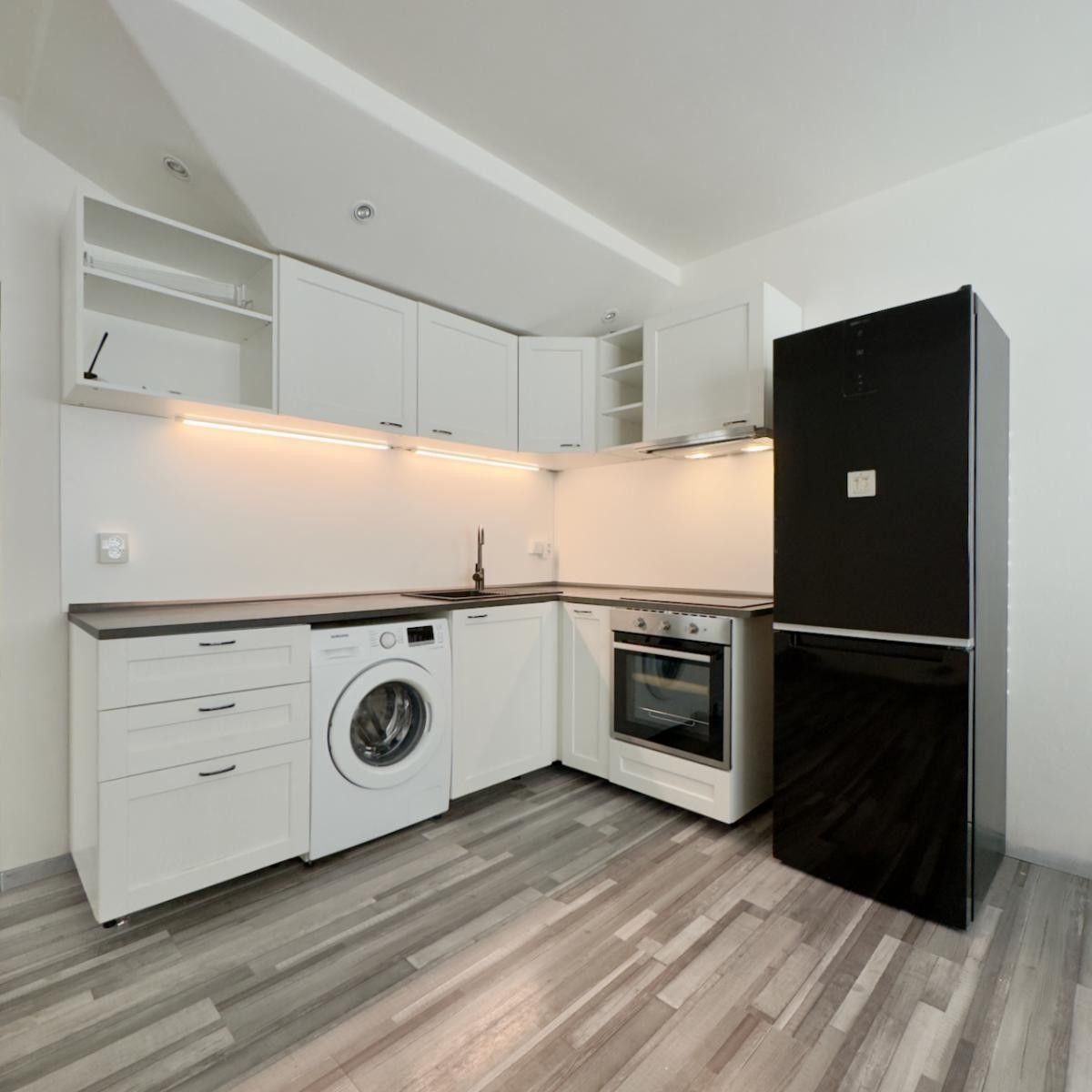 Pronájem bytu 2+kk 40 m² - foto 3