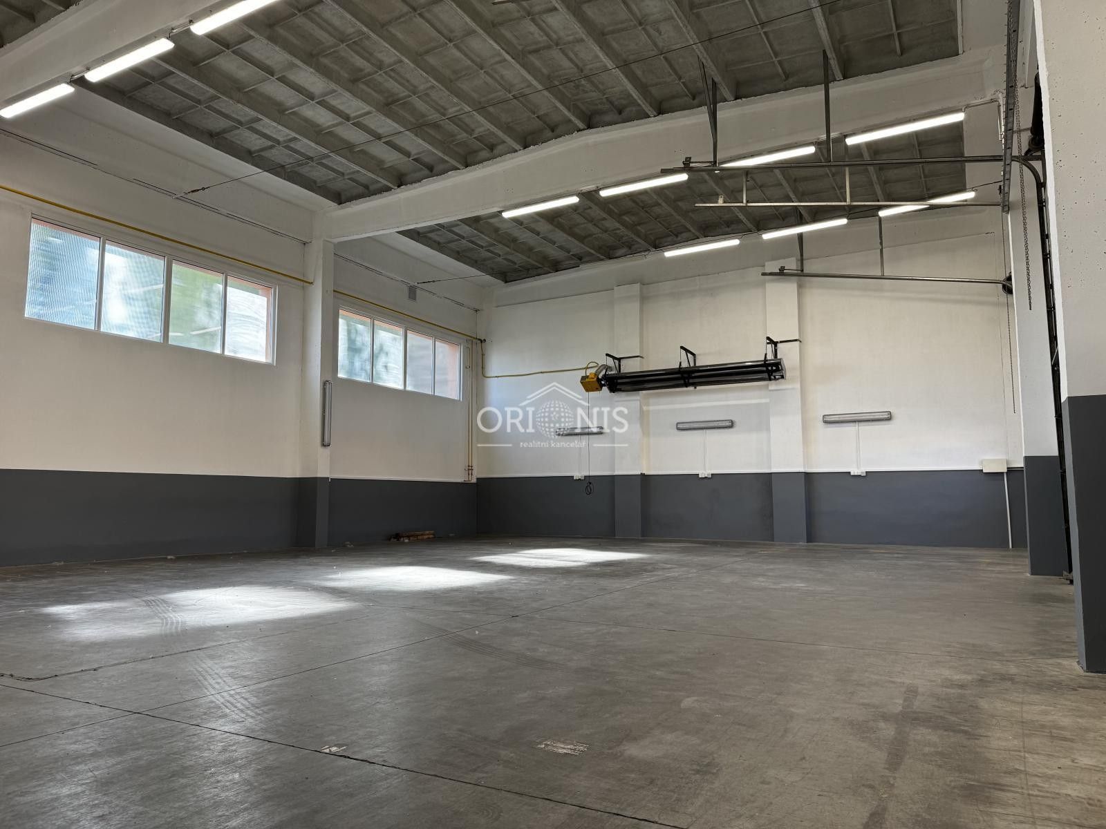 Pronájem komerčního prostoru 370 m² - foto 7