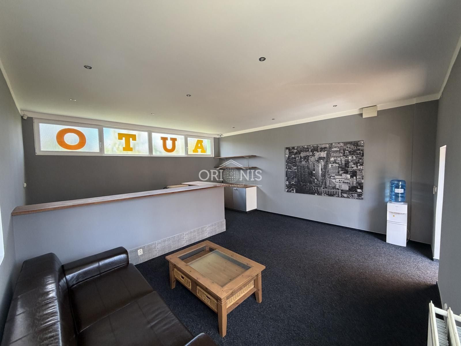Pronájem komerčního prostoru 147 m² - foto 2