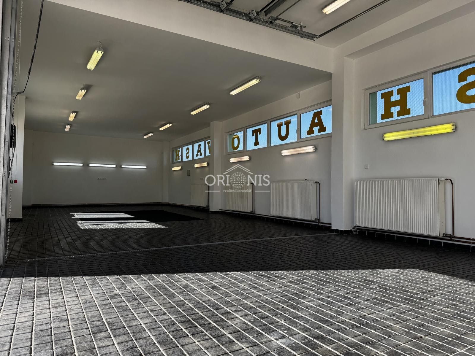 Pronájem komerčního prostoru 147 m² - foto 5