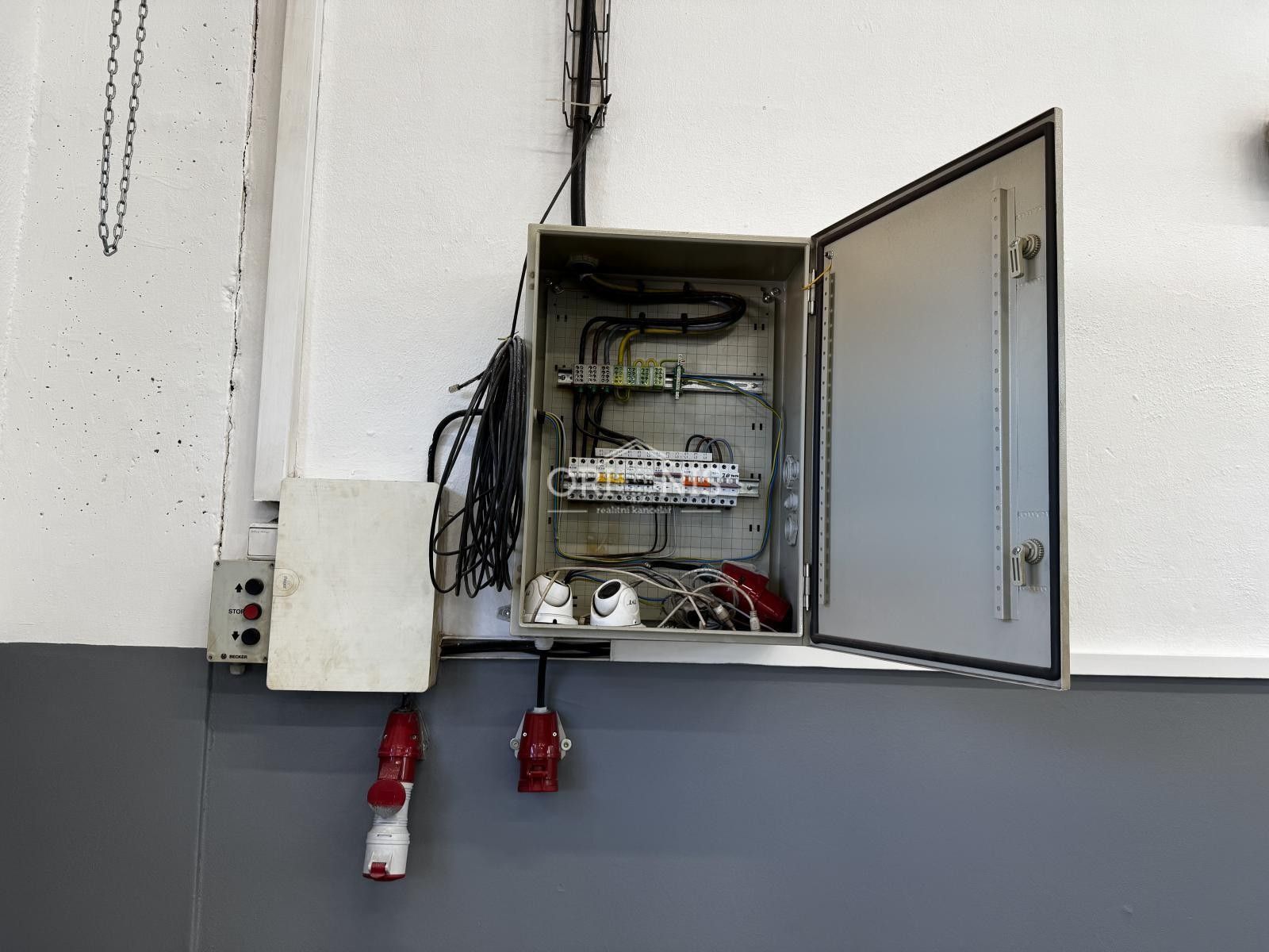Pronájem komerčního prostoru 370 m² - foto 10