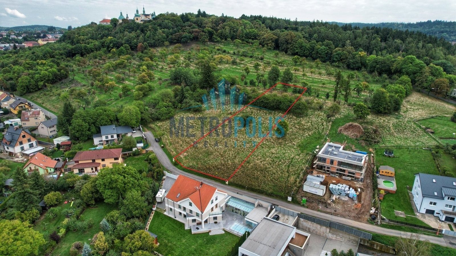 Prodej pozemku 2673 m² - foto 1