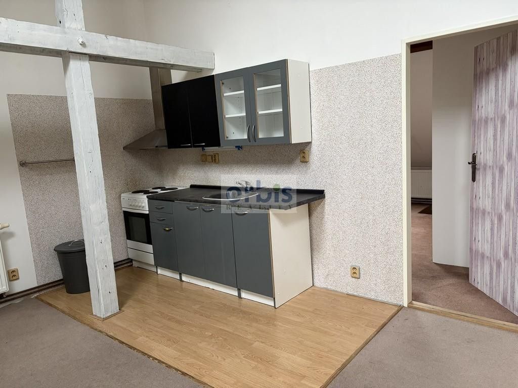 Pronájem bytu 2+1 77 m² - foto 7