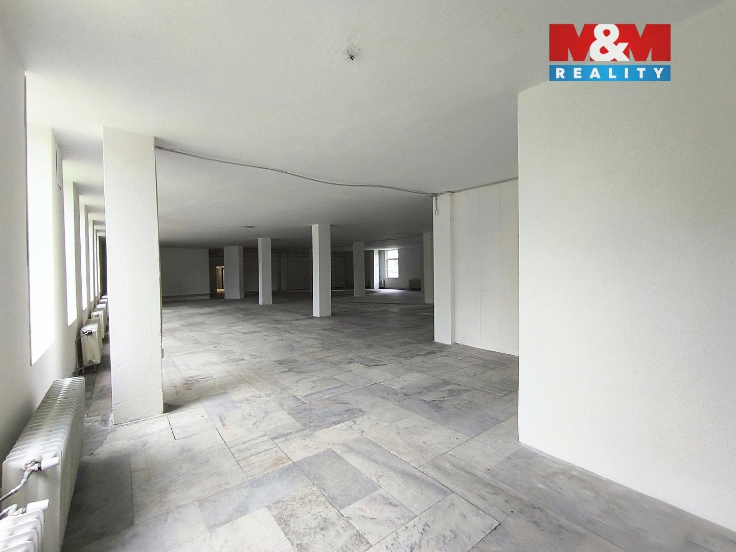 Prodej komerčního prostoru 2200 m² - foto 11