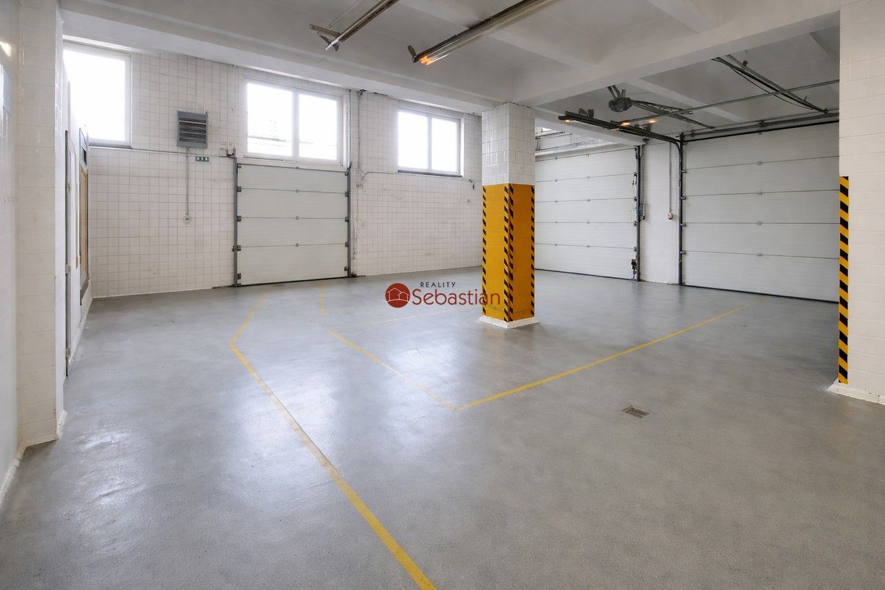 Pronájem komerčního prostoru 1930 m² - foto 5