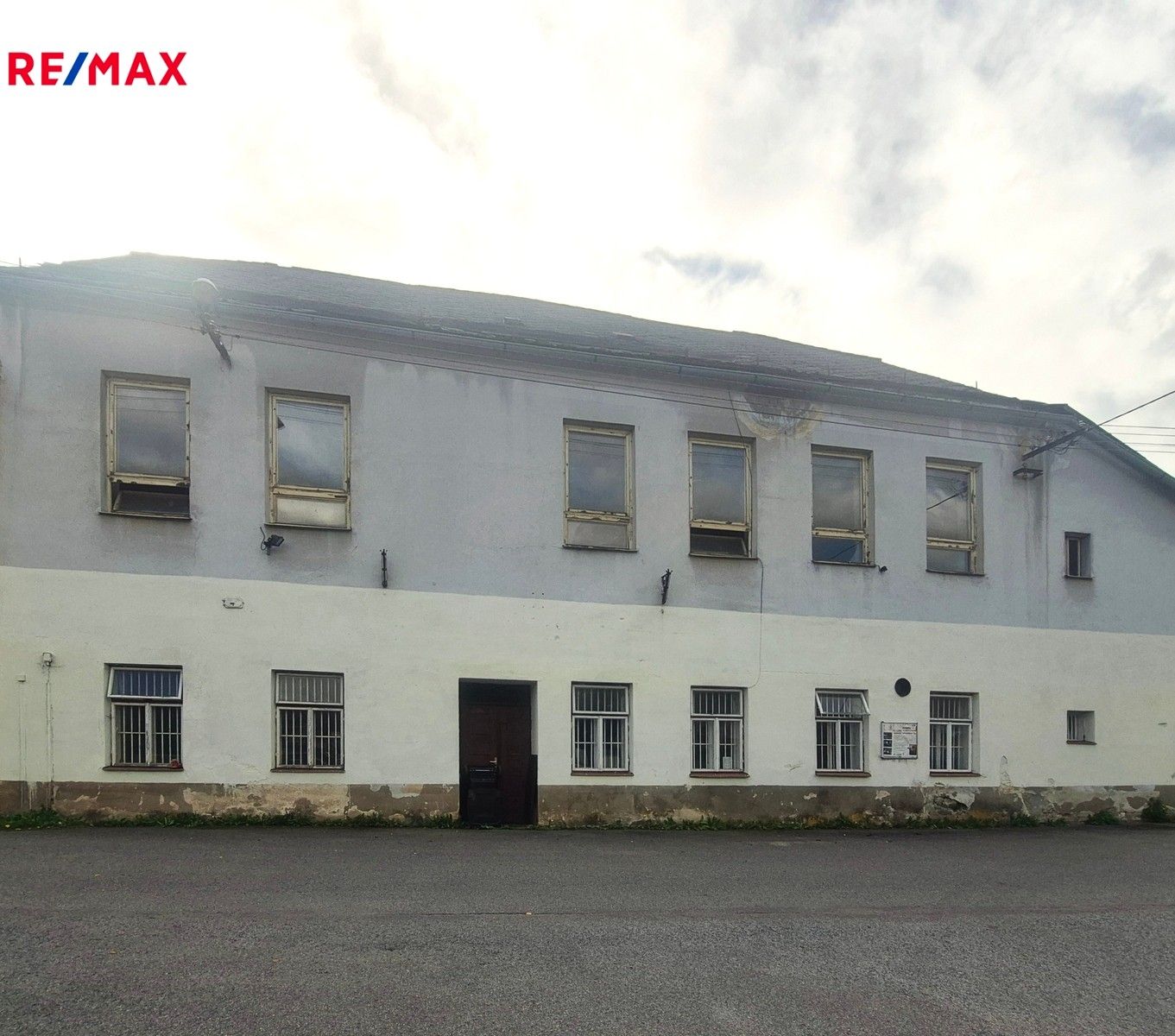 Prodej komerčního prostoru 372 m² - foto 1