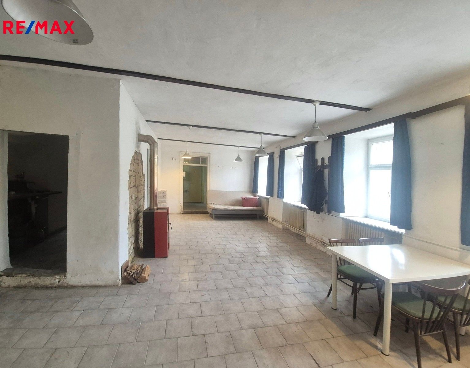 Prodej komerčního prostoru 372 m² - foto 8