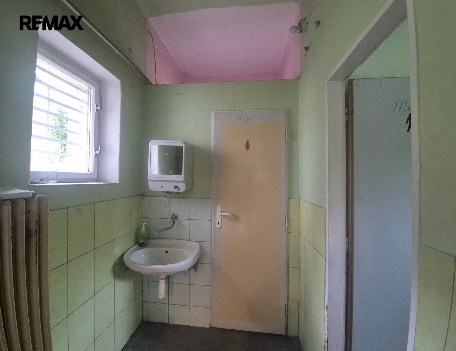 Prodej komerčního prostoru 372 m² - foto 15
