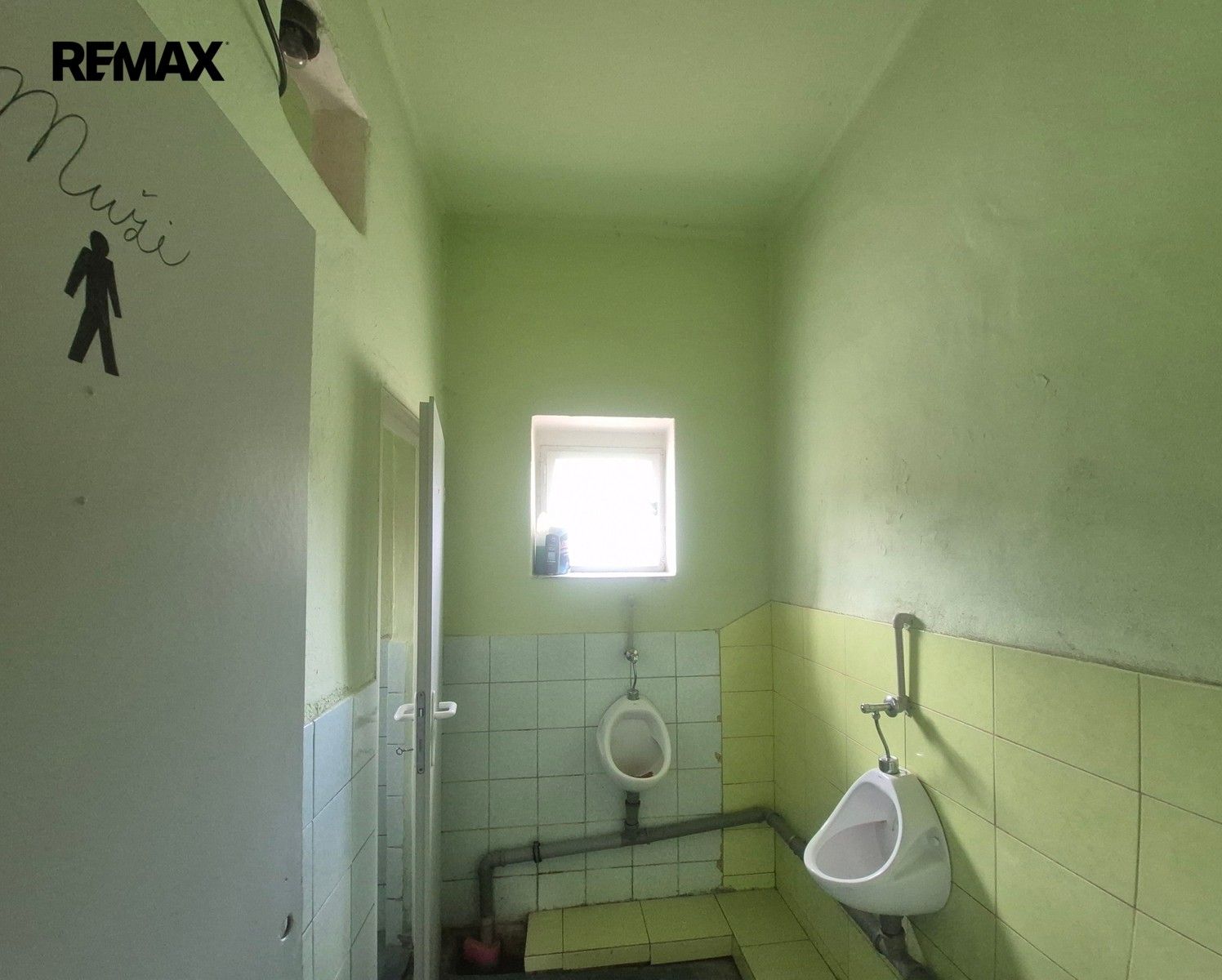 Prodej komerčního prostoru 372 m² - foto 16