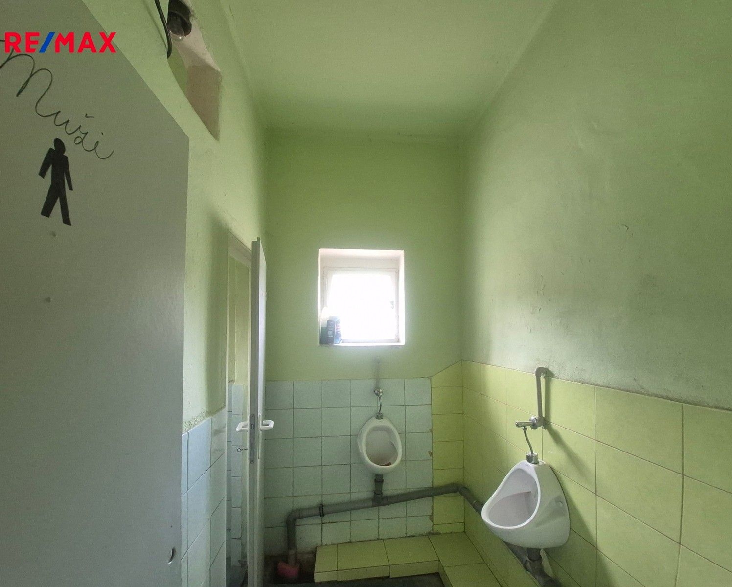Prodej komerčního prostoru 372 m² - foto 15