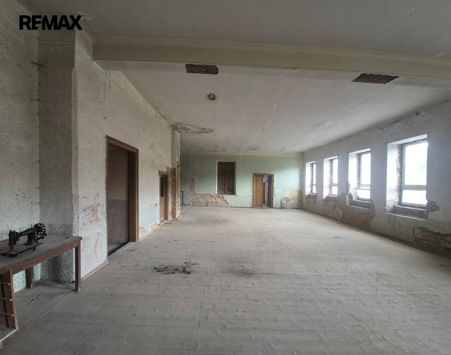 Prodej komerčního prostoru 372 m² - foto 19