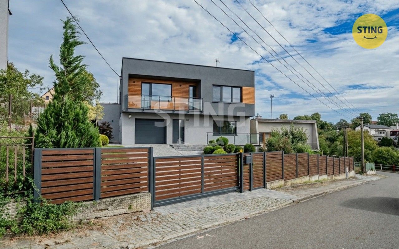 Prodej domu 220 m² - foto 1
