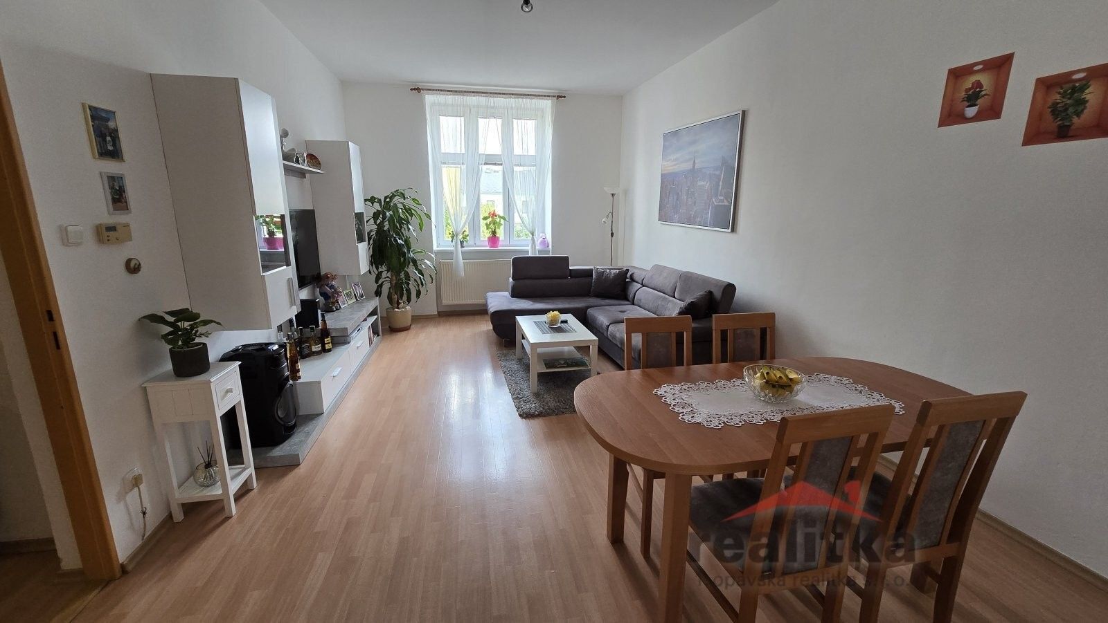 Prodej bytu 2+1 77 m² - foto 1