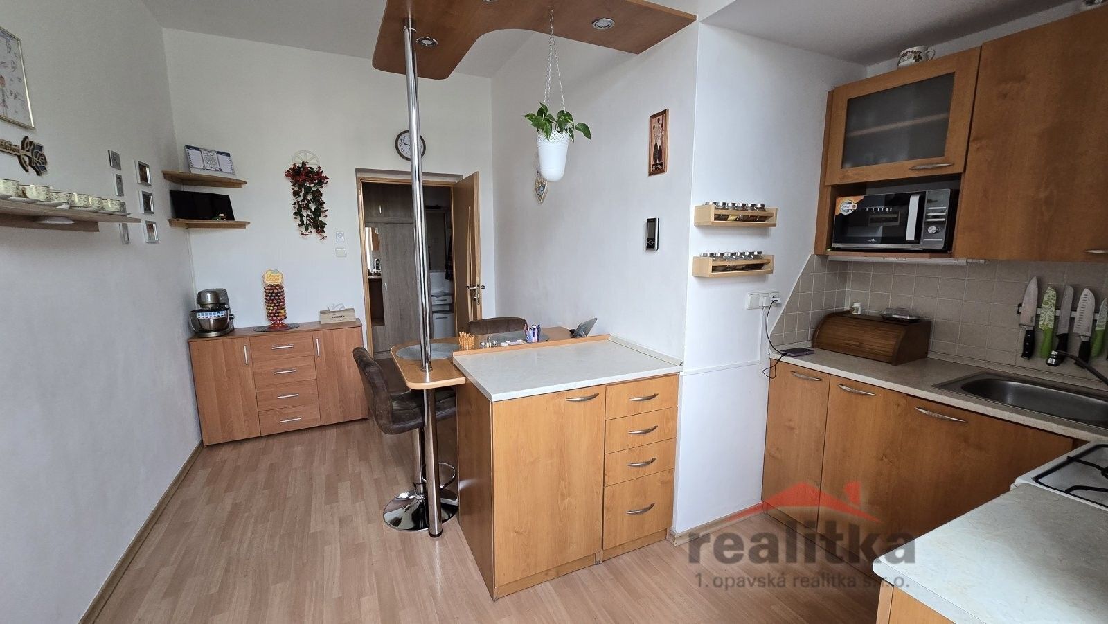 Prodej bytu 2+1 77 m² - foto 3