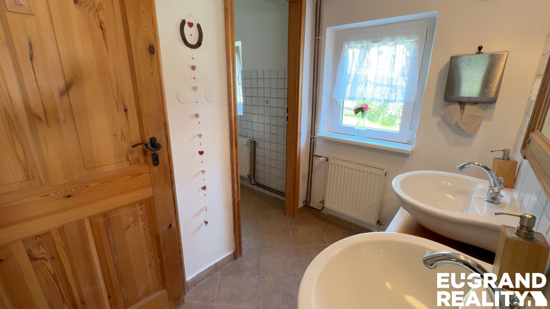 Prodej komerčního prostoru 683 m² - foto 5