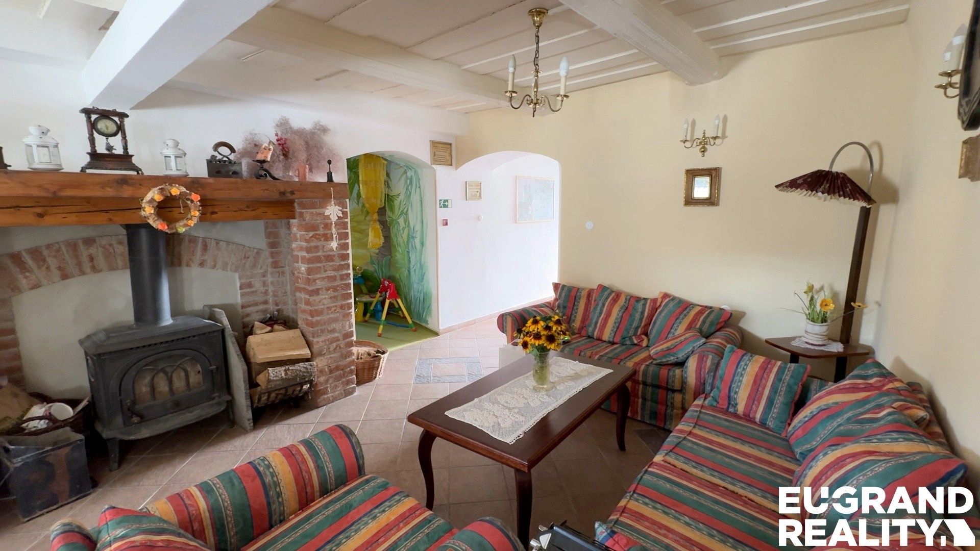Prodej komerčního prostoru 683 m² - foto 6