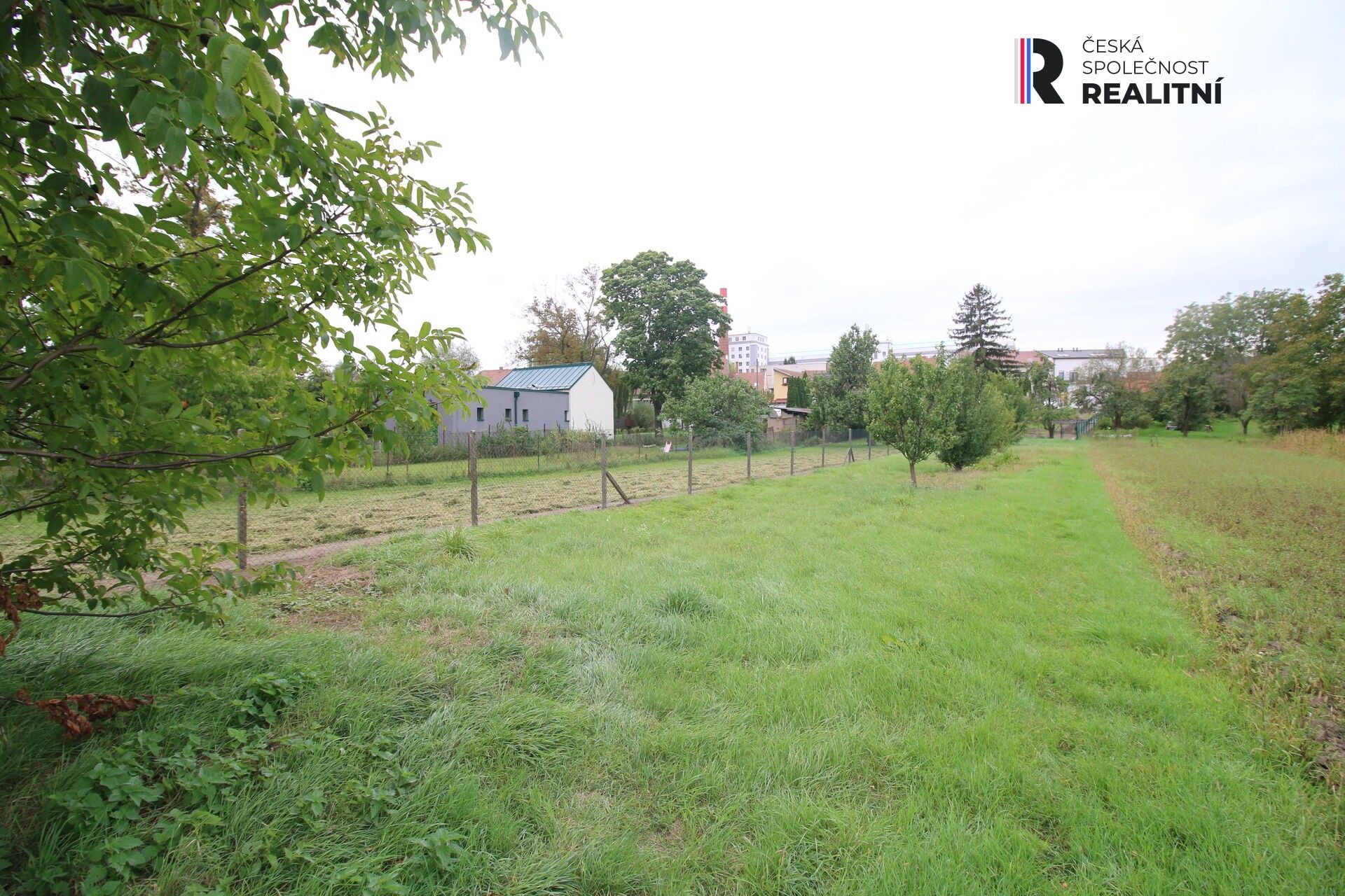 Prodej pozemku 589 m² - foto 1
