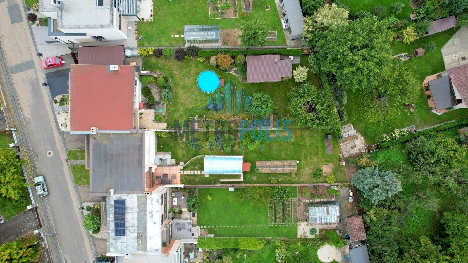 Prodej domu 280 m² - foto 1