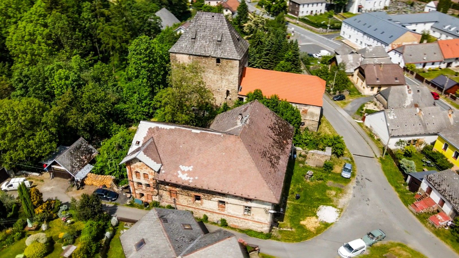 Prodej nemovitosti 250 m² - foto 2