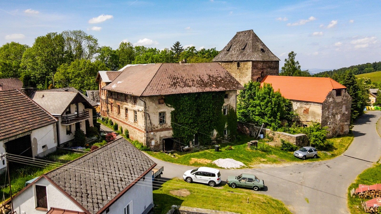 Prodej nemovitosti 250 m² - foto 3