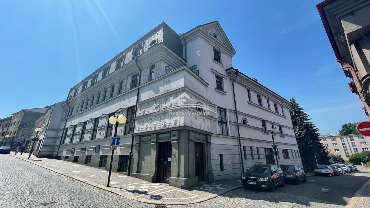 Prodej nemovitosti 108 m² - foto 1