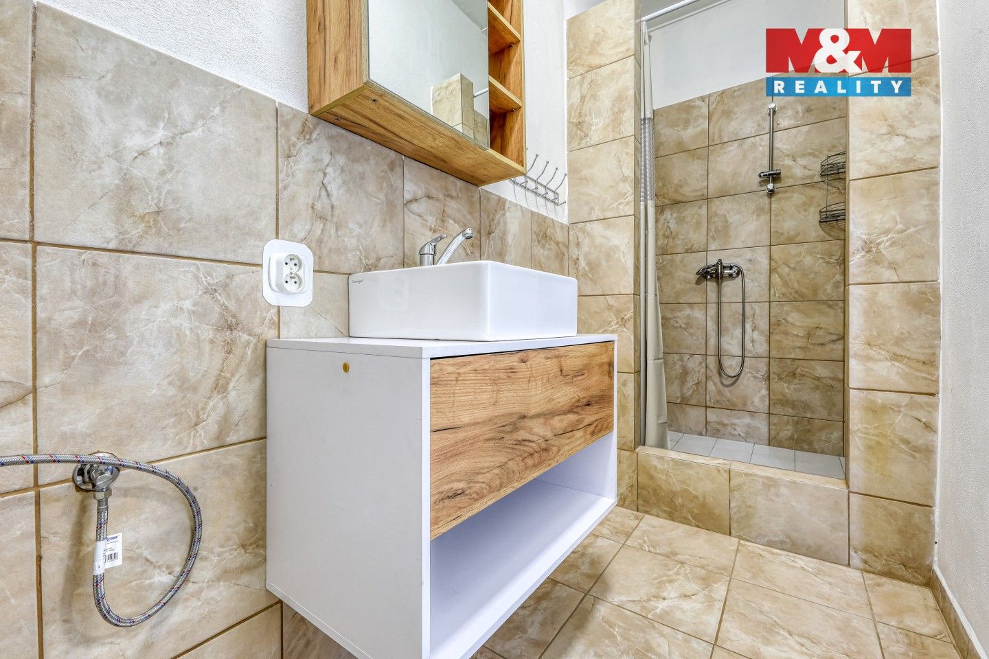 Prodej komerčního prostoru 1100 m² - foto 8