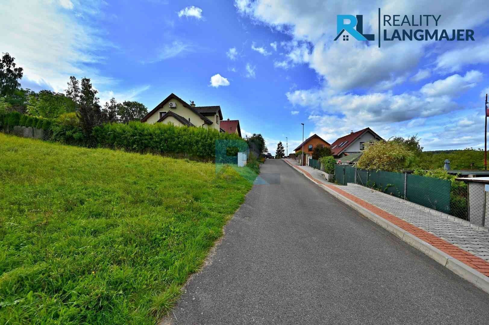 Prodej pozemku 972 m² - foto 6