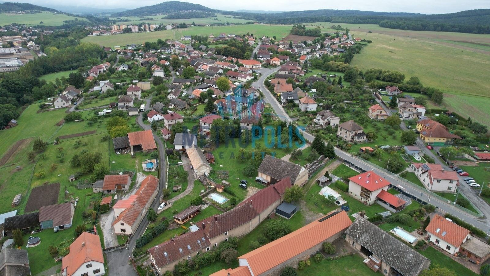 Prodej nemovitosti 280 m² - foto 5