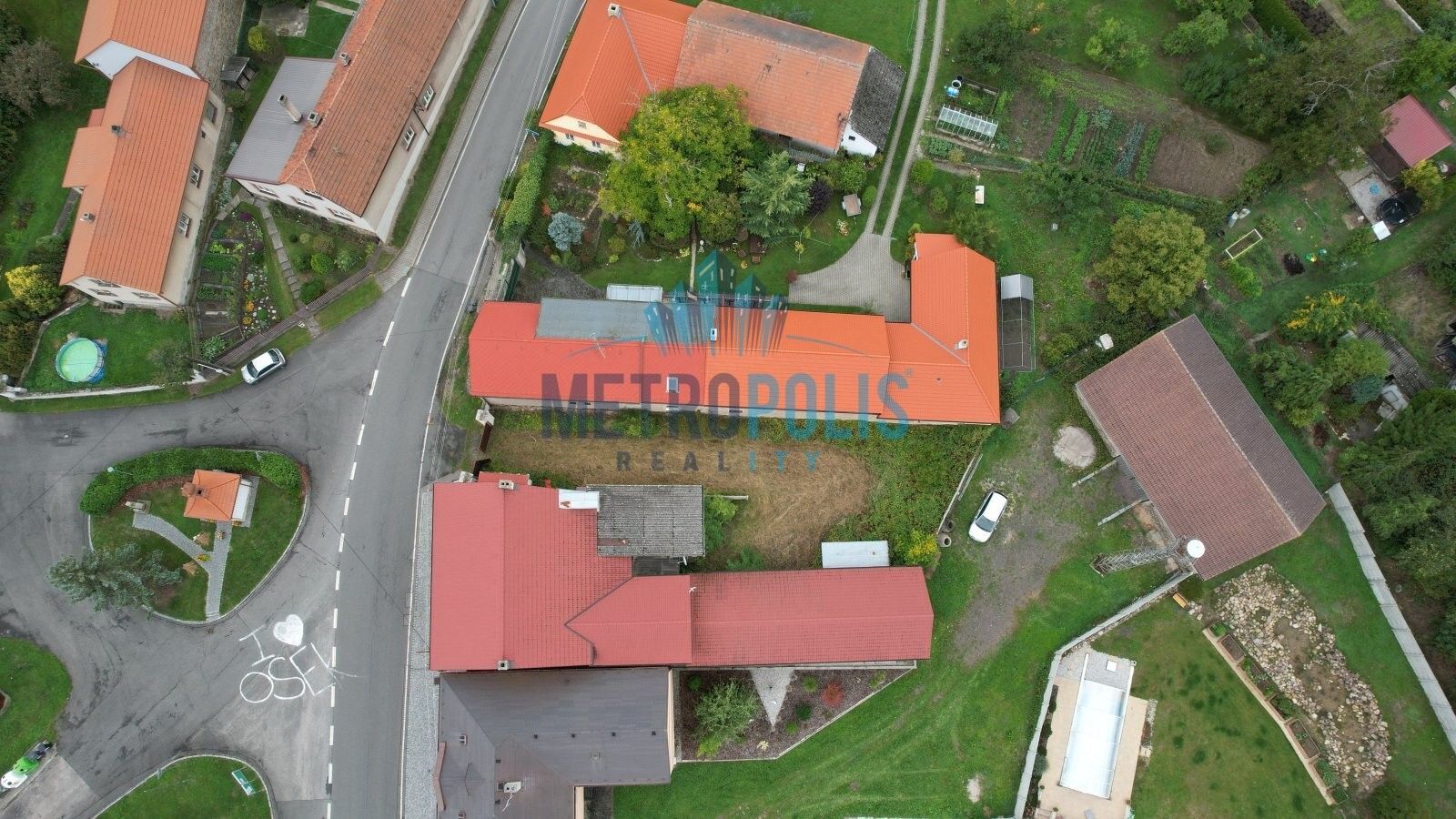 Prodej nemovitosti 280 m² - foto 3