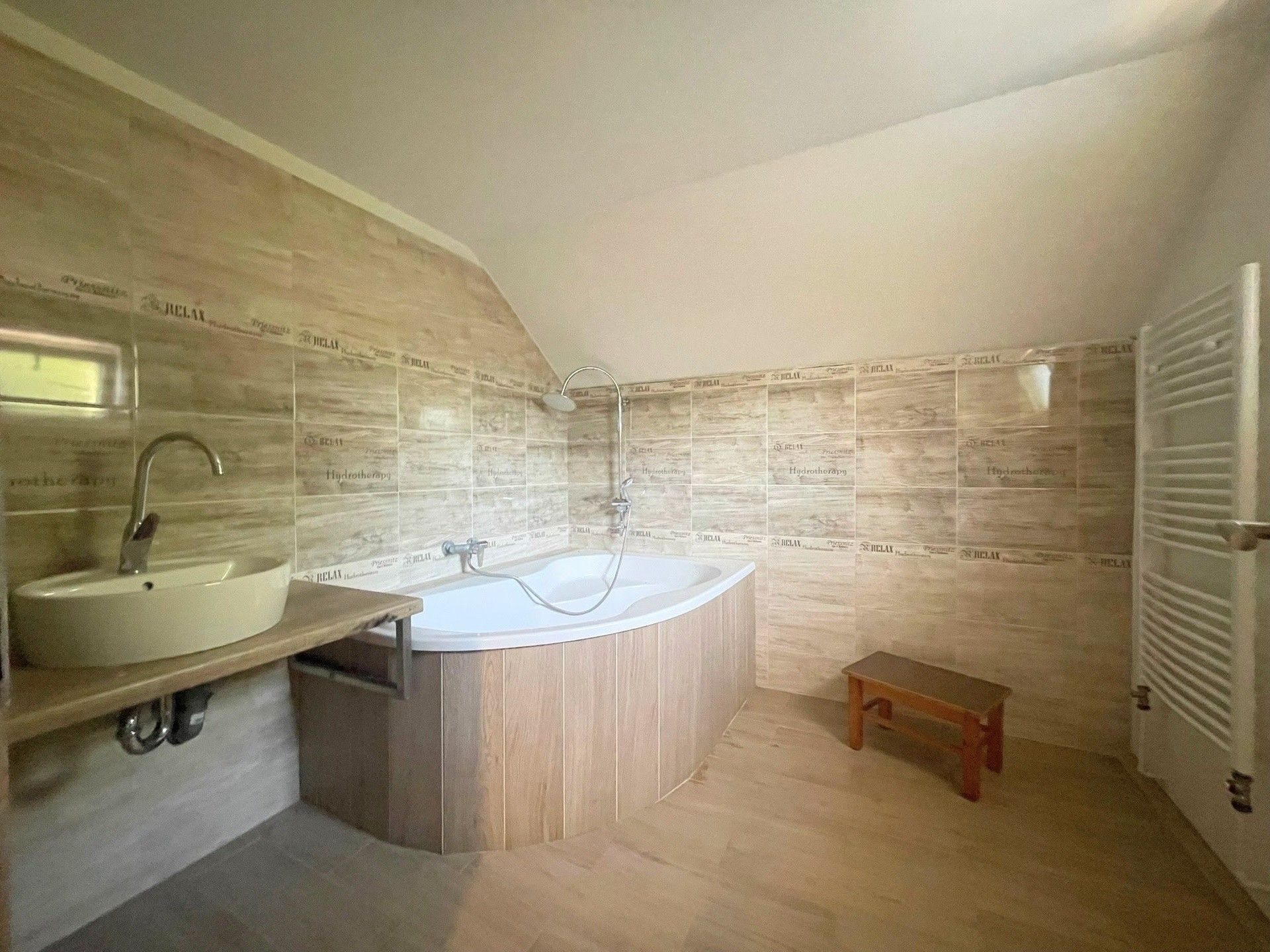 Prodej domu 220 m² - foto 2