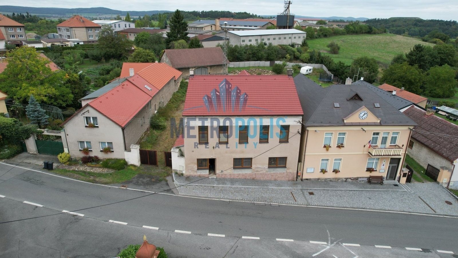 Prodej nemovitosti 280 m² - foto 9