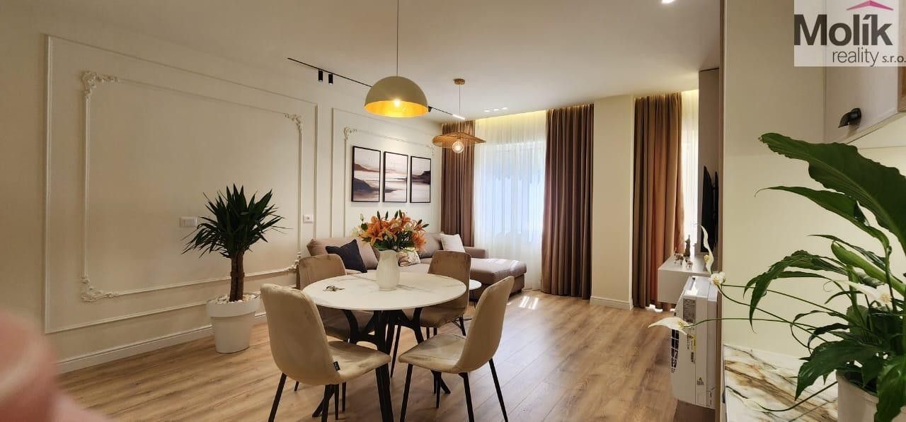 Prodej bytu 3+kk 71 m² - foto 2