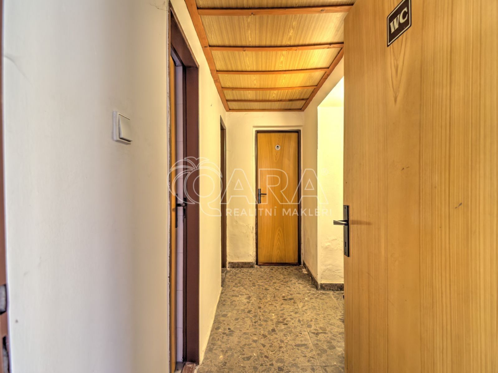 Prodej komerčního prostoru 330 m² - foto 23
