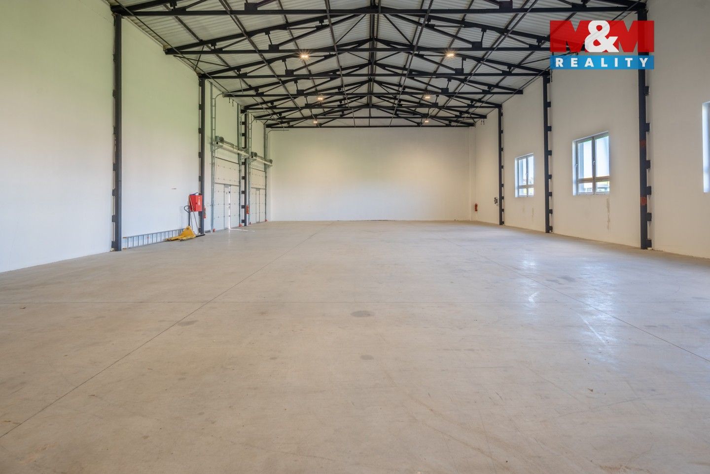 Pronájem komerčního prostoru 575 m² - foto 5