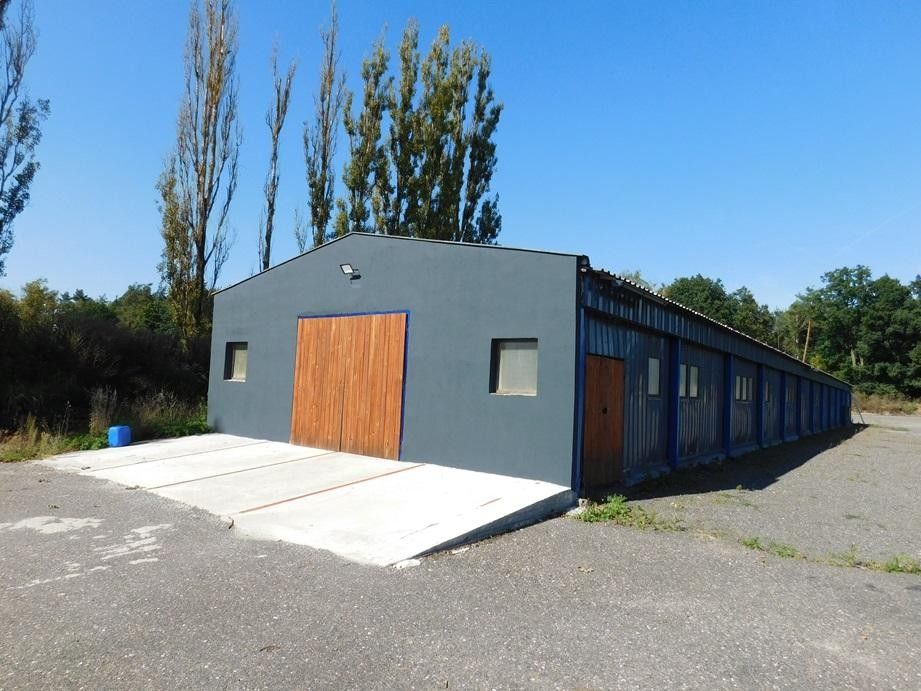Pronájem komerčního prostoru 1240 m² - foto 7