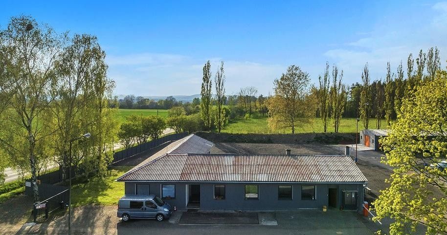 Pronájem komerčního prostoru 1240 m² - foto 3