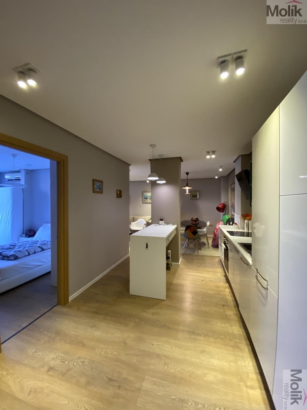 Prodej bytu 2+kk 79 m² - foto 2