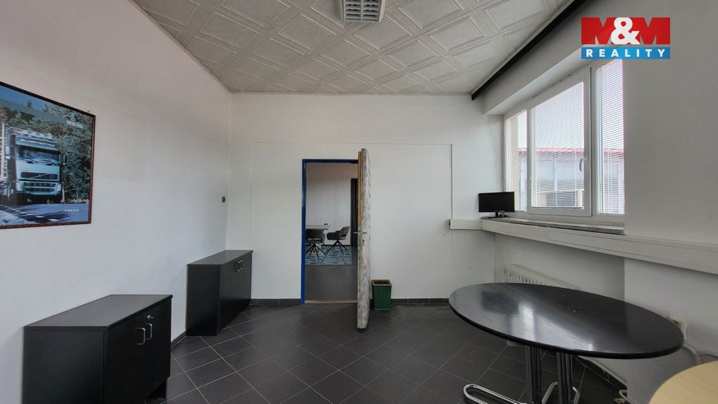 Pronájem komerčního prostoru 140 m² - foto 16