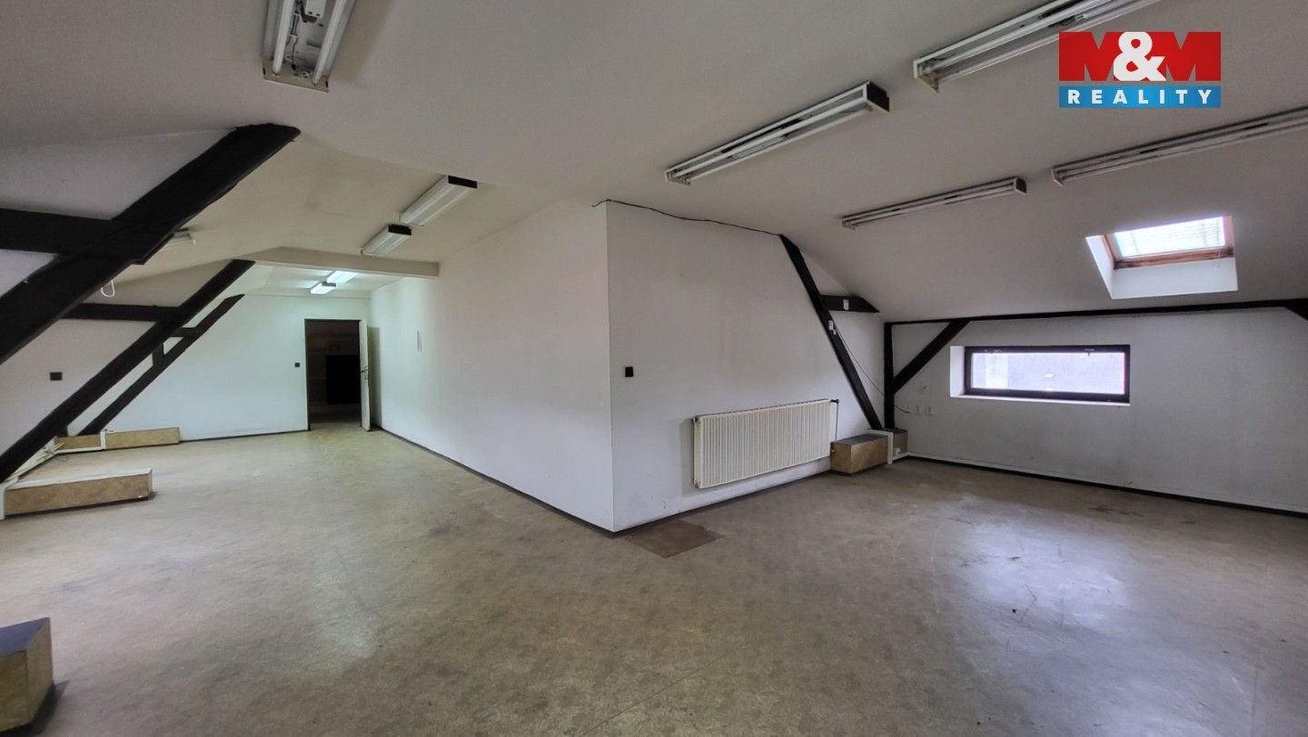 Pronájem komerčního prostoru 140 m² - foto 43