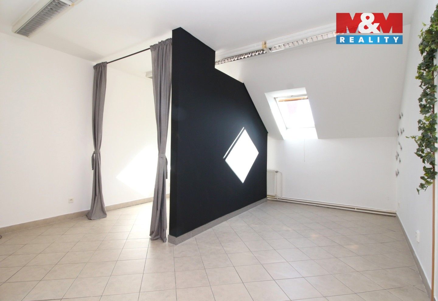 Pronájem komerčního prostoru 24 m² - foto 2