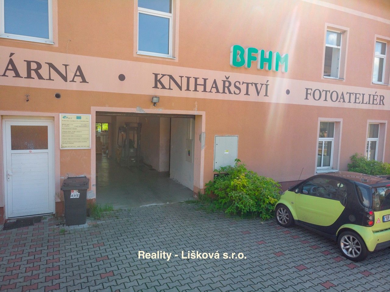 Pronájem komerčního prostoru 261 m² - foto 8