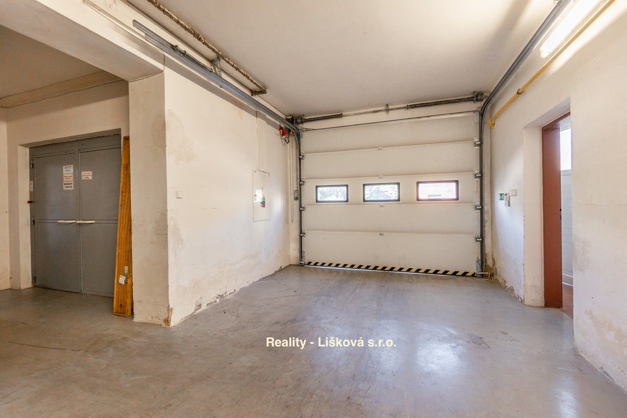 Pronájem komerčního prostoru 261 m² - foto 23