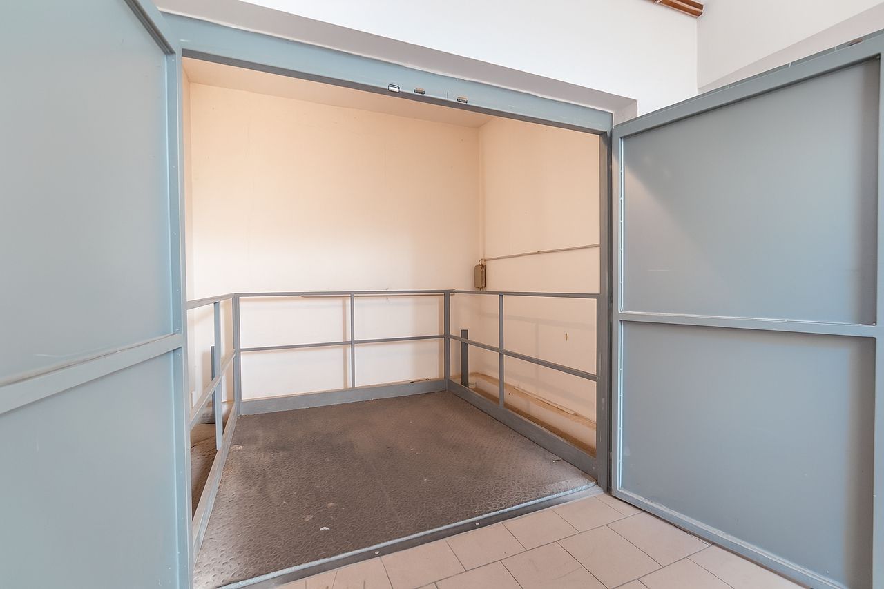 Pronájem komerčního prostoru 261 m² - foto 22