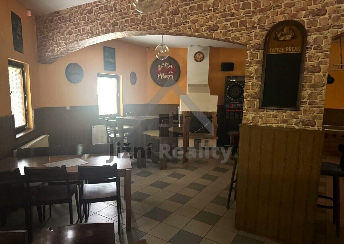 Prodej komerčního prostoru 400 m² - foto 7
