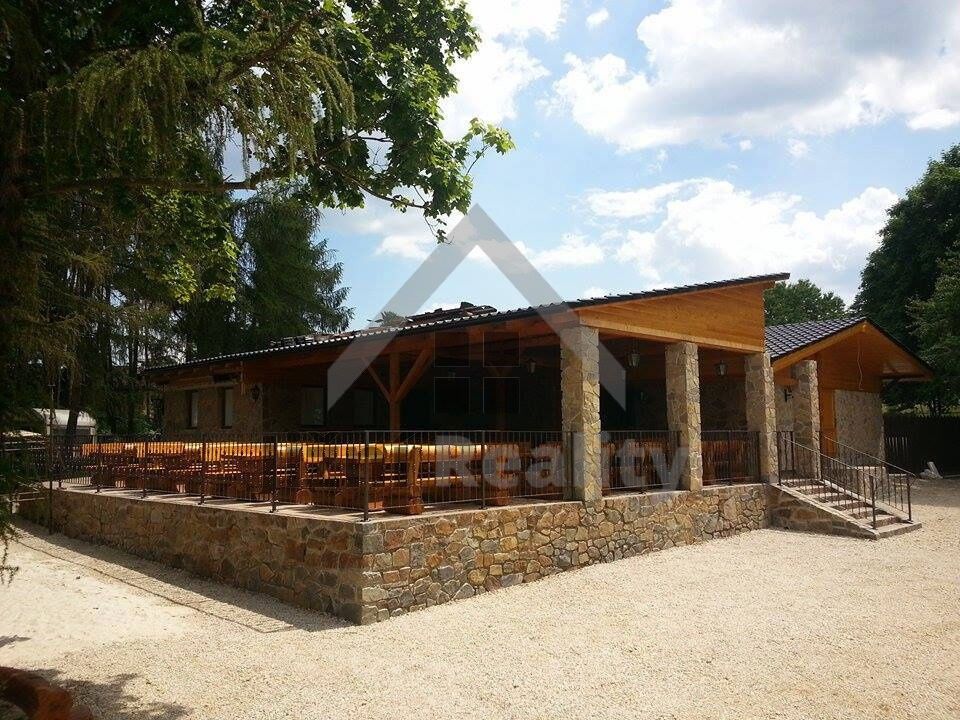 Prodej komerčního prostoru 400 m² - foto 1