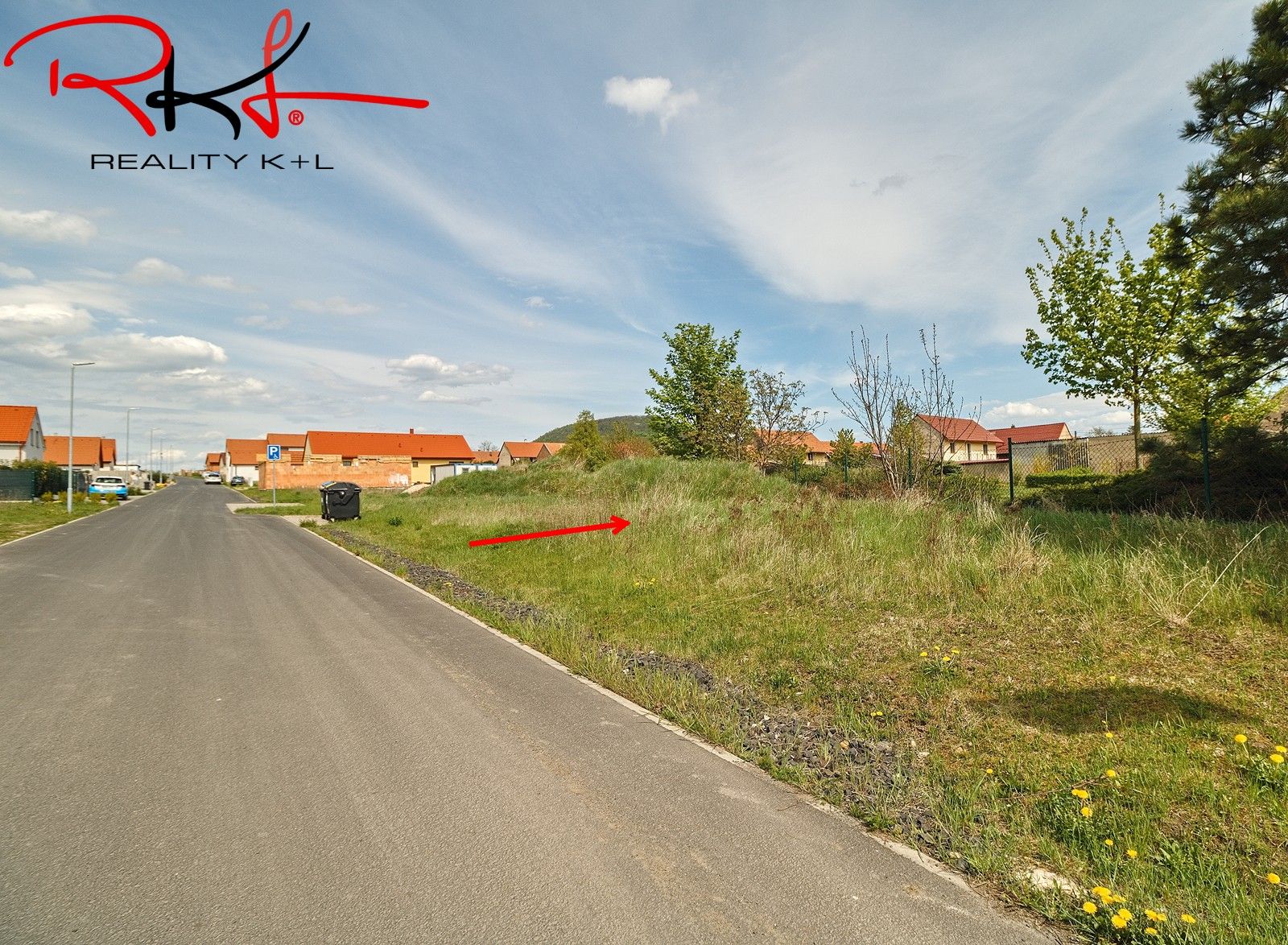 Prodej pozemku 1256 m² - foto 1