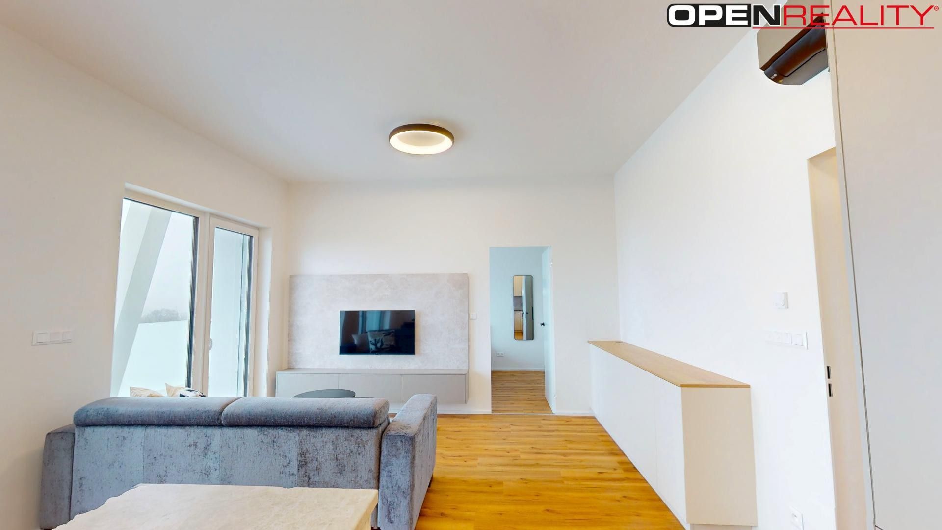 Pronájem bytu 2+kk 72 m² - foto 6