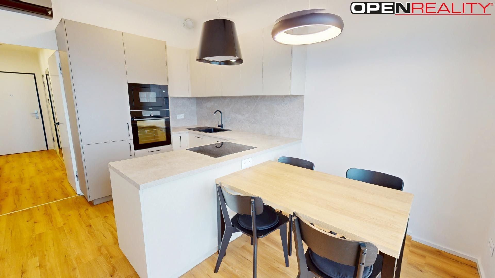 Pronájem bytu 2+kk 72 m² - foto 10